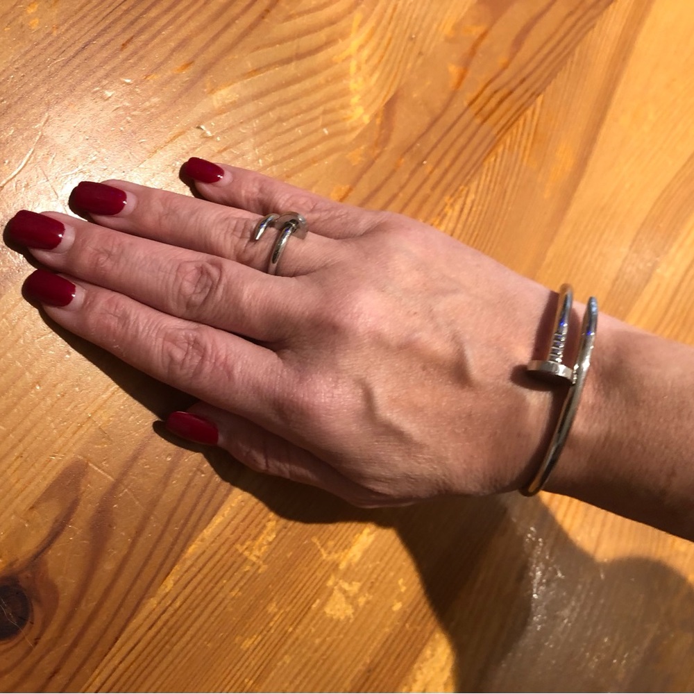 White gold bracelet Boutique and ring set